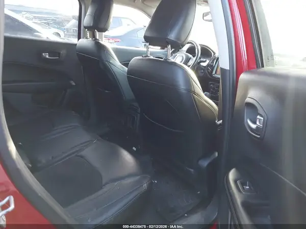 3C4NJDBB2JT265905 2018 JEEP COMPASS - Image 8