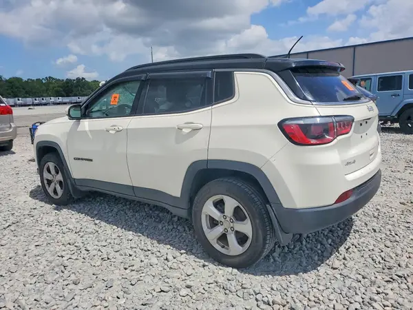 3C4NJDBB2JT270375 2018 JEEP COMPASS - Image 2