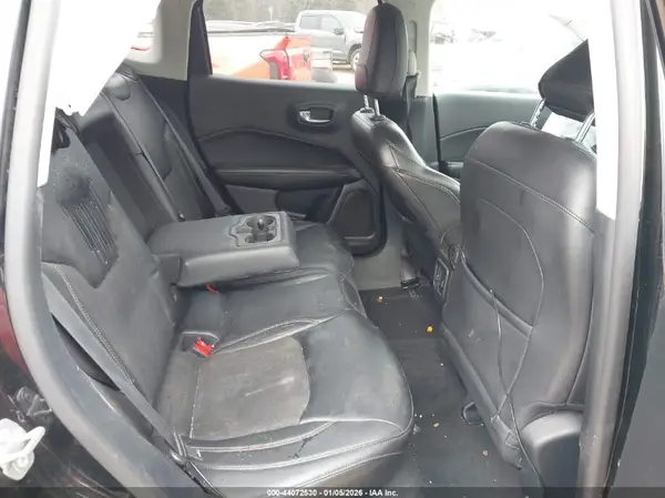 3C4NJDBB2JT270506 2018 JEEP COMPASS - Image 8