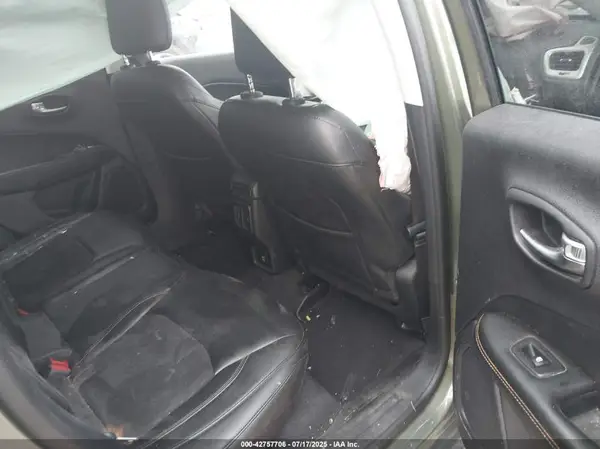 3C4NJDBB2JT270828 2018 JEEP COMPASS - Image 8
