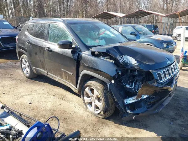 3C4NJDBB2JT284485 2018 JEEP COMPASS - Image 1