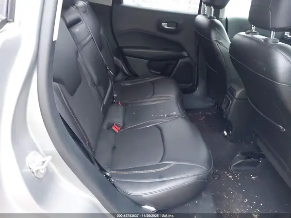 3C4NJDBB2JT291274 2018 JEEP COMPASS - Image 8