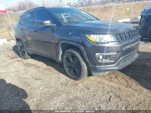 3C4NJDBB2JT313323 2018 JEEP COMPASS - Image 1