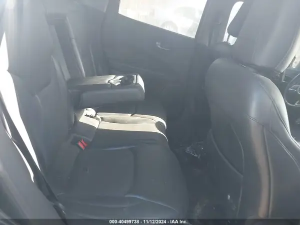 3C4NJDBB2JT313323 2018 JEEP COMPASS - Image 8