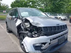 3C4NJDBB2JT313502 2018 JEEP COMPASS