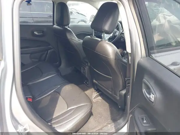 3C4NJDBB2JT313502 2018 JEEP COMPASS - Image 8