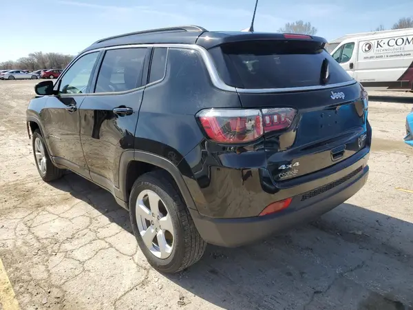 3C4NJDBB2JT314259 2018 JEEP COMPASS - Image 2