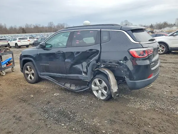 3C4NJDBB2JT314620 2018 JEEP COMPASS - Image 2