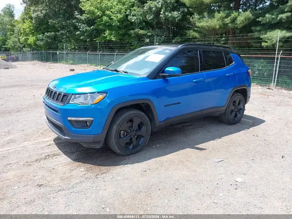 3C4NJDBB2JT325228 2018 JEEP COMPASS - Image 2
