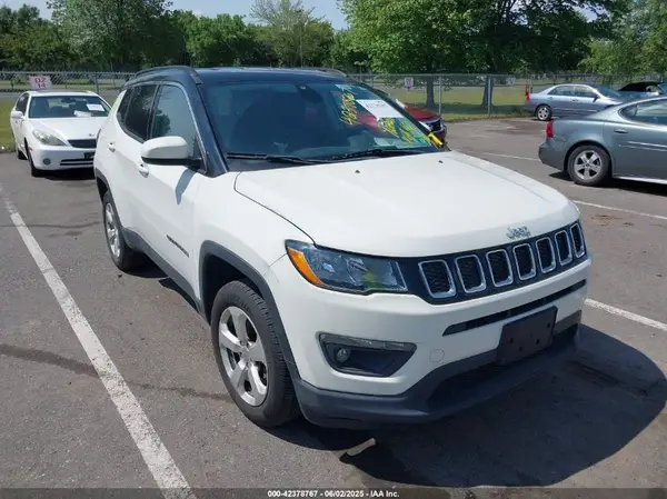 3C4NJDBB2JT328209 2018 JEEP COMPASS - Image 1