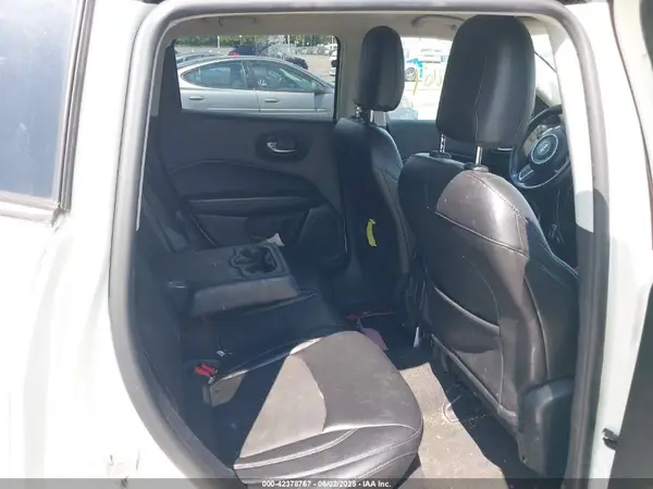 3C4NJDBB2JT328209 2018 JEEP COMPASS - Image 8