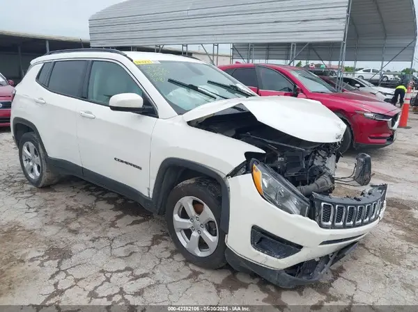 3C4NJDBB2JT328940 2018 JEEP COMPASS - Image 1