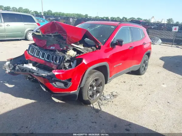 3C4NJDBB2JT331384 2018 JEEP COMPASS - Image 2
