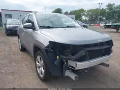 3C4NJDBB2JT331952 2018 JEEP COMPASS