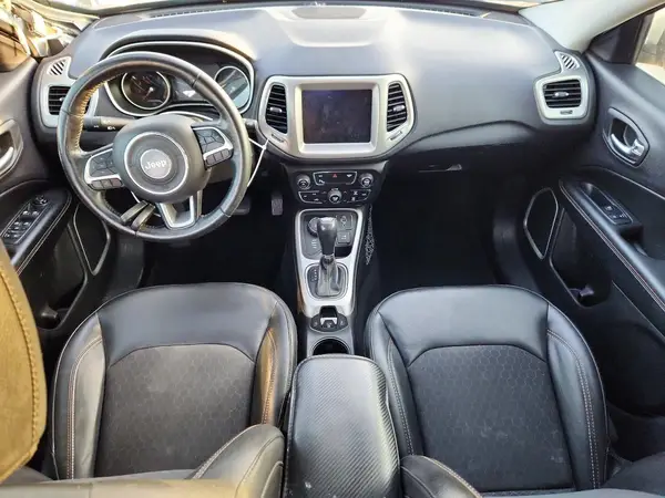 3C4NJDBB2JT337105 2018 JEEP COMPASS - Image 8