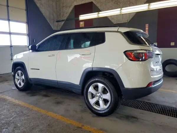 3C4NJDBB2JT349822 2018 JEEP COMPASS - Image 2