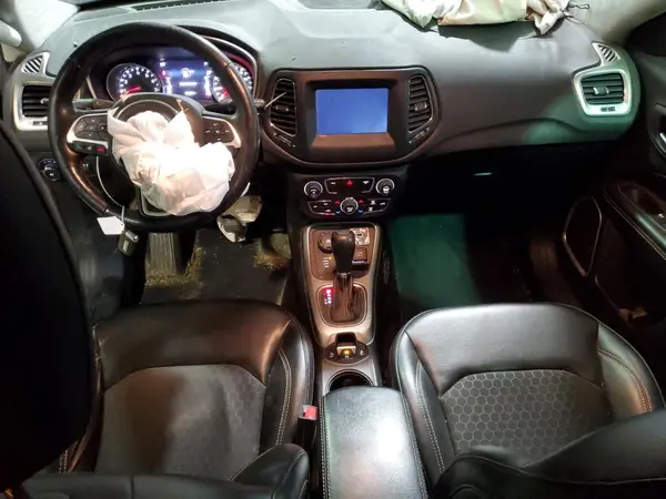 3C4NJDBB2JT349979 2018 JEEP COMPASS - Image 8