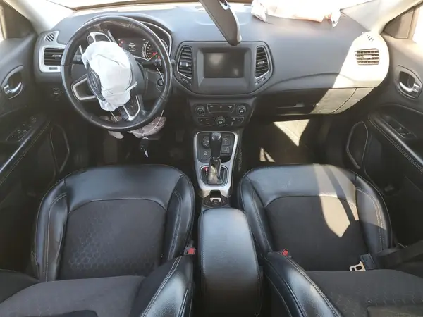 3C4NJDBB2JT350288 2018 JEEP COMPASS - Image 8