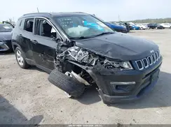 3C4NJDBB2JT361064 2018 JEEP COMPASS