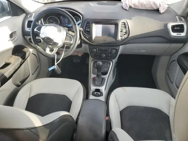 3C4NJDBB2JT361260 2018 JEEP COMPASS - Image 8