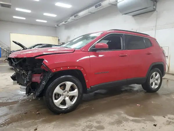 3C4NJDBB2JT372176 2018 JEEP COMPASS - Image 1