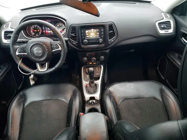 3C4NJDBB2JT373134 2018 JEEP COMPASS - Image 8