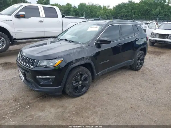 3C4NJDBB2JT373358 2018 JEEP COMPASS - Image 2
