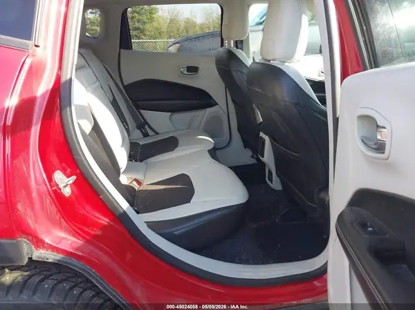 3C4NJDBB2JT373408 2018 JEEP COMPASS - Image 8