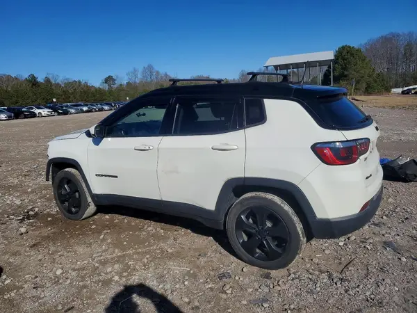 3C4NJDBB2JT395005 2018 JEEP COMPASS - Image 2