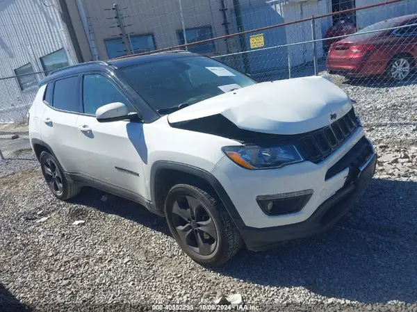 3C4NJDBB2JT395361 2018 JEEP COMPASS - Image 1