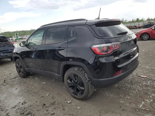 3C4NJDBB2JT395442 2018 JEEP COMPASS - Image 2