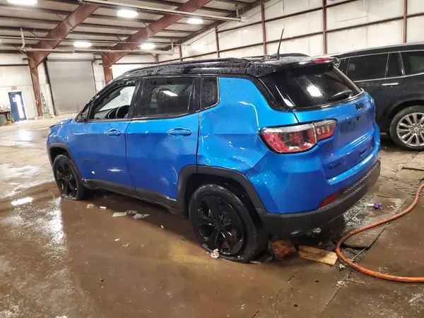 3C4NJDBB2JT395652 2018 JEEP COMPASS - Image 2