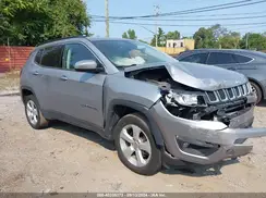 3C4NJDBB2JT399393 2018 JEEP COMPASS