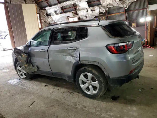 3C4NJDBB2JT400512 2018 JEEP COMPASS - Image 2