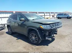 3C4NJDBB2JT400557 2018 JEEP COMPASS