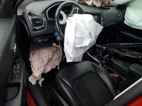 3C4NJDBB2JT400560 2018 JEEP COMPASS - Image 8