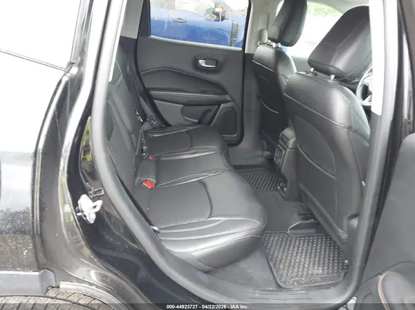 3C4NJDBB2JT400977 2018 JEEP COMPASS - Image 8