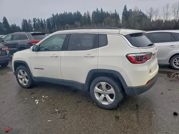 3C4NJDBB2JT401241 2018 JEEP COMPASS - Image 2