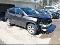 3C4NJDBB2JT402048 2018 JEEP COMPASS