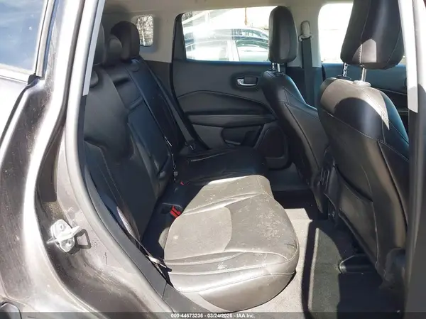 3C4NJDBB2JT402048 2018 JEEP COMPASS - Image 8
