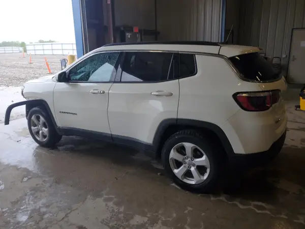 3C4NJDBB2JT402664 2018 JEEP COMPASS - Image 2