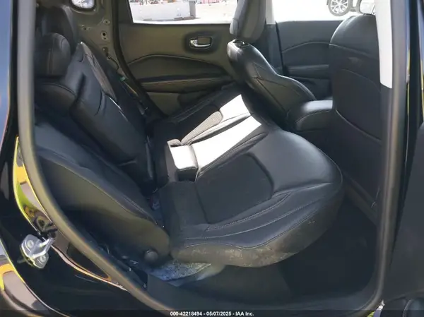 3C4NJDBB2JT418038 2018 JEEP COMPASS - Image 8