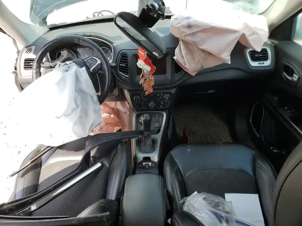 3C4NJDBB2JT418198 2018 JEEP COMPASS - Image 8
