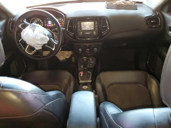 3C4NJDBB2JT433056 2018 JEEP COMPASS - Image 8