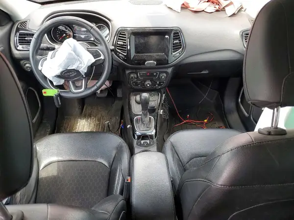 3C4NJDBB2JT433834 2018 JEEP COMPASS - Image 8