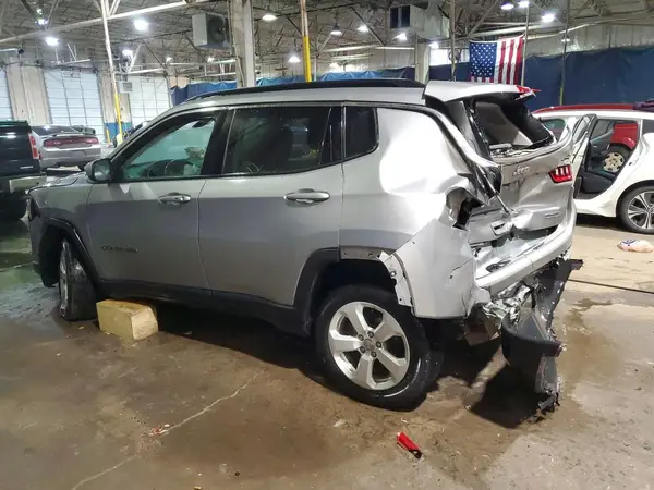 3C4NJDBB2JT433896 2018 JEEP COMPASS - Image 2