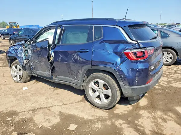 3C4NJDBB2JT433901 2018 JEEP COMPASS - Image 2