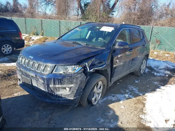 3C4NJDBB2JT433994 2018 JEEP COMPASS - Image 2