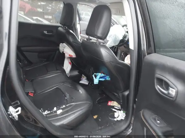 3C4NJDBB2JT434000 2018 JEEP COMPASS - Image 8