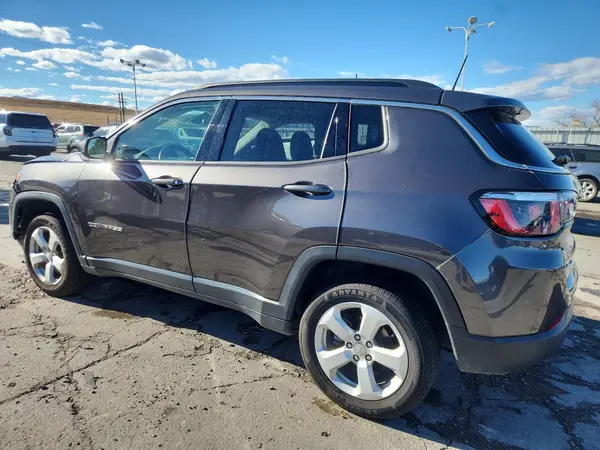 3C4NJDBB2JT434093 2018 JEEP COMPASS - Image 2